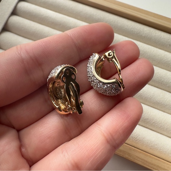Vintage Carolee Rhinestone Pave Clip On Earrings - Picture 2 of 11